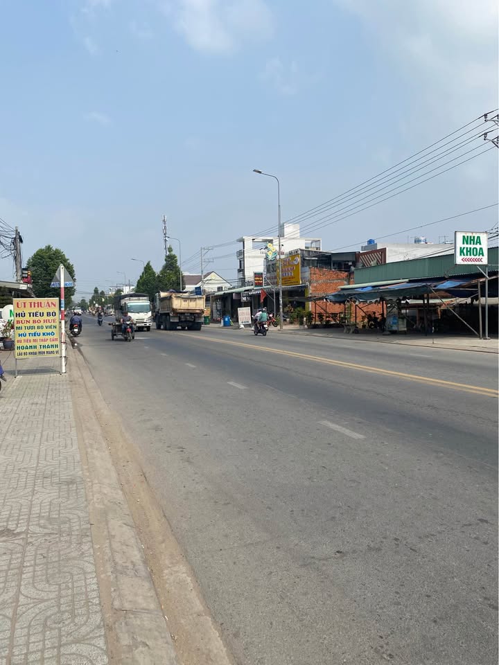 Nhà mặt tiền tỉnh lộ 824, xã Đức Hòa, 108m² - Đầu tư kinh doanh lý tưởng!