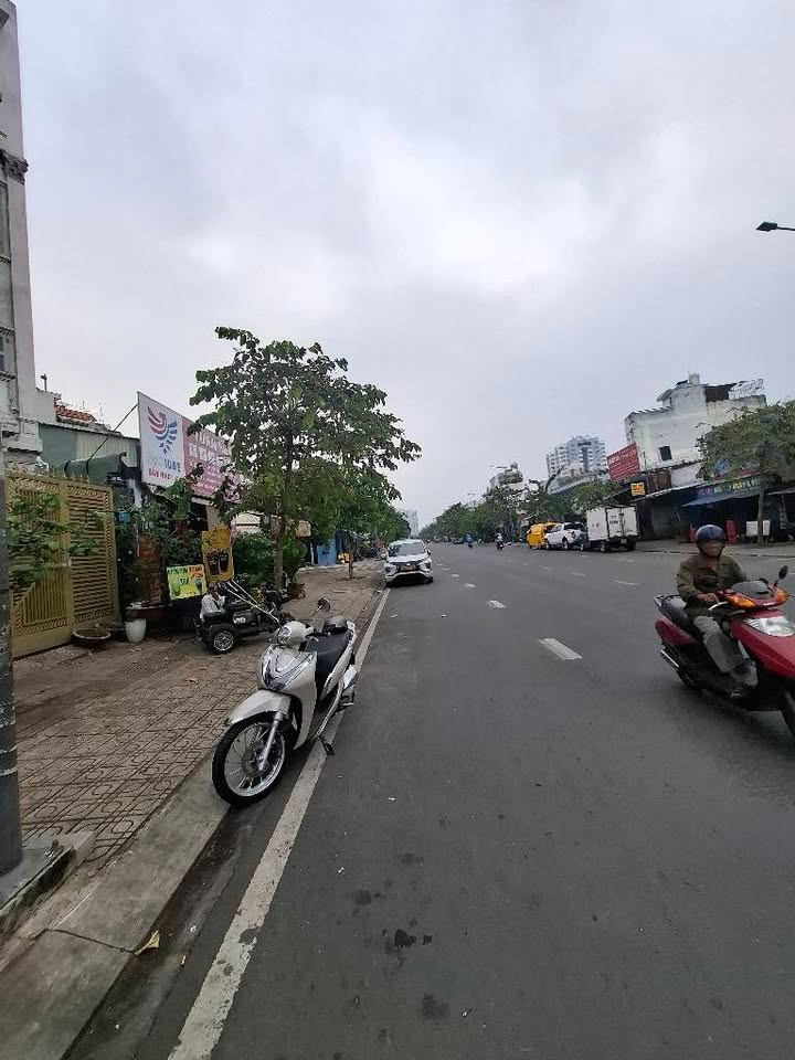 Nhà mặt tiền Tô Hiệu, Tân Phú 95m² giá 19.6 tỷ - Đầu tư sinh lời ngay!