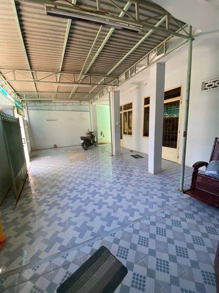 Nhà nguyên căn Lương Văn Can, Nha Trang 130m² giá chỉ 6.5 triệu - An ninh tốt, phù hợp kinh doanh!