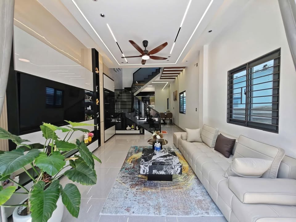 Nhà góc Tây Mỗ 50m² giá 11 tỷ - Đầy đủ nội thất, ô tô đỗ ngay!