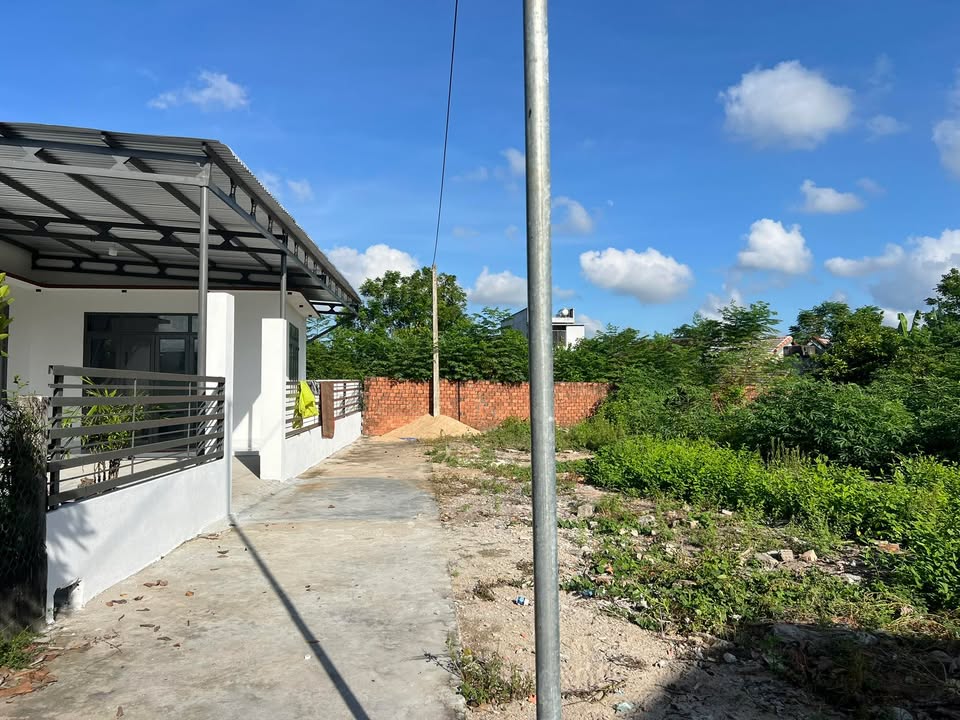 Đất nền Quế Xuân 2 103m² giá chỉ 3xx triệu - Sổ hồng chính chủ sẵn sàng giao dịch!