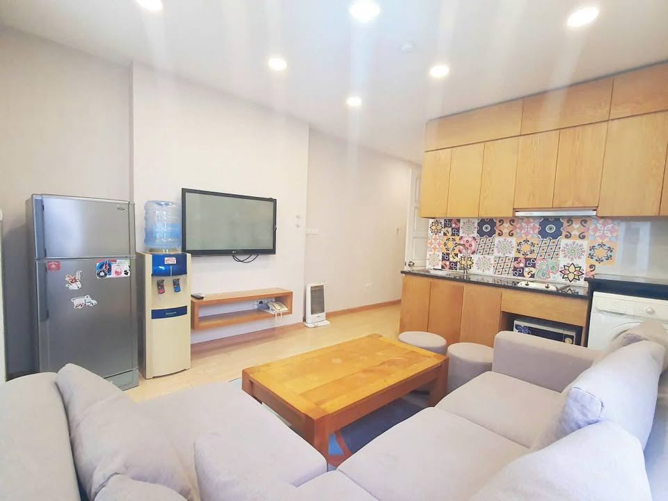 Căn hộ 1 phòng ngủ Đặng Thai Mai Tây Hồ 45m² giá 8.5 triệu - Đầy đủ tiện nghi sẵn sàng ở!