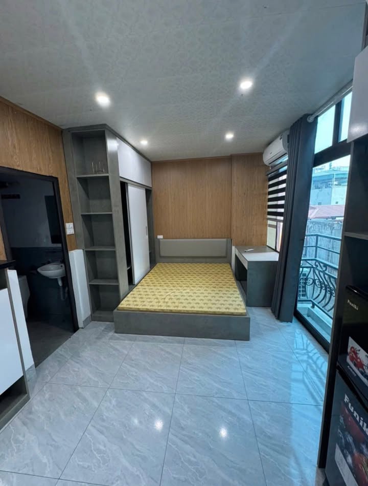 Nhà cho thuê 97 Hồ Tùng Mậu 5 triệu - Full nội thất, ban công thoáng