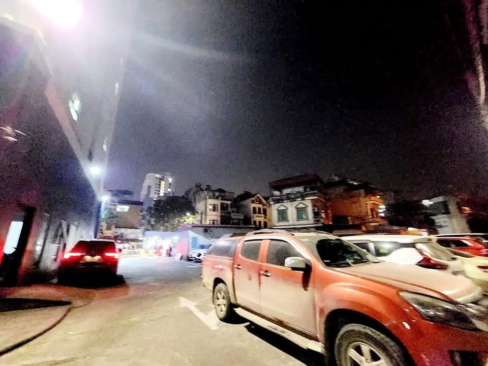 Đất Minh Khai 88m² giá 17.8 tỷ - Lô góc, ô tô đỗ cửa, view đẹp!