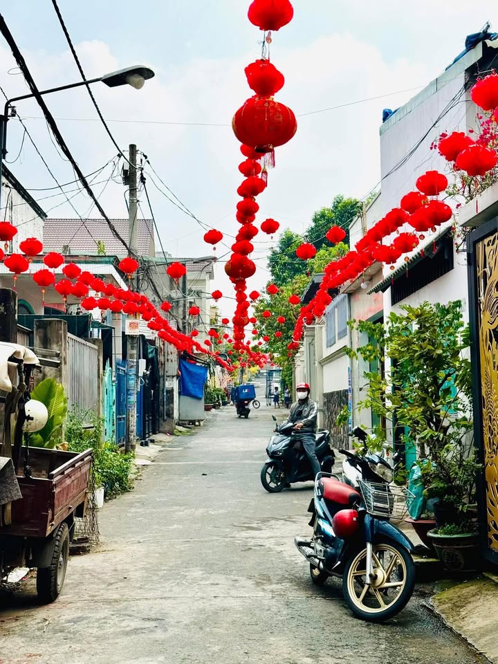 Đất thổ cư Hố Nai cũ 80m² giá 2.35 tỷ - Sổ riêng chính chủ, tiện ích đầy đủ!