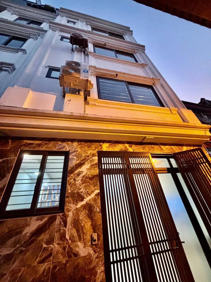 Nhà phố Hoè Thị Nam Từ Liêm 41m² giá 8 tỷ - Chính chủ cần bán gấp!