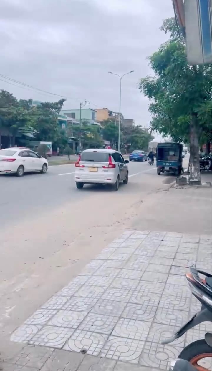 Nhà 2 tầng mặt tiền Quốc lộ 1A, Cồn Mông, 76.8m² - Cơ hội kinh doanh hấp dẫn!