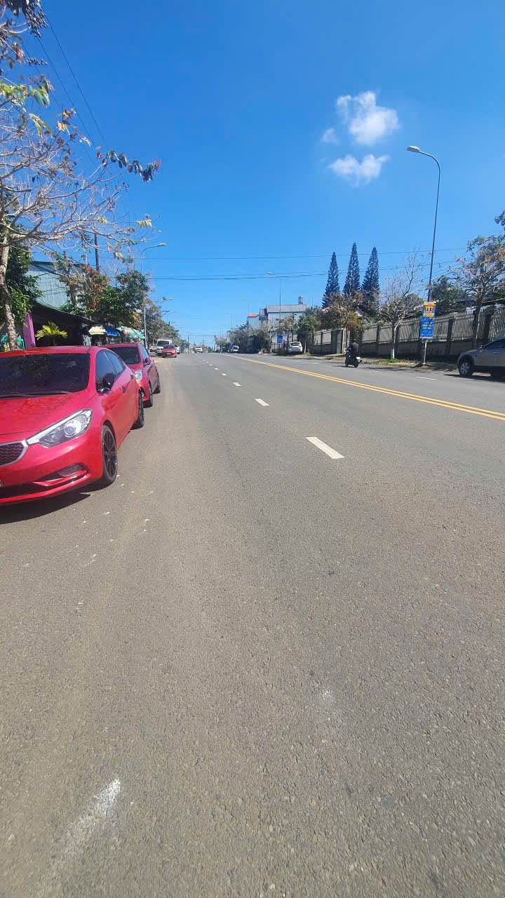 Nhà mặt tiền Phan Đình Phùng, Bảo Lộc 240m² giá 6.4 tỷ - Kinh doanh sầm uất!