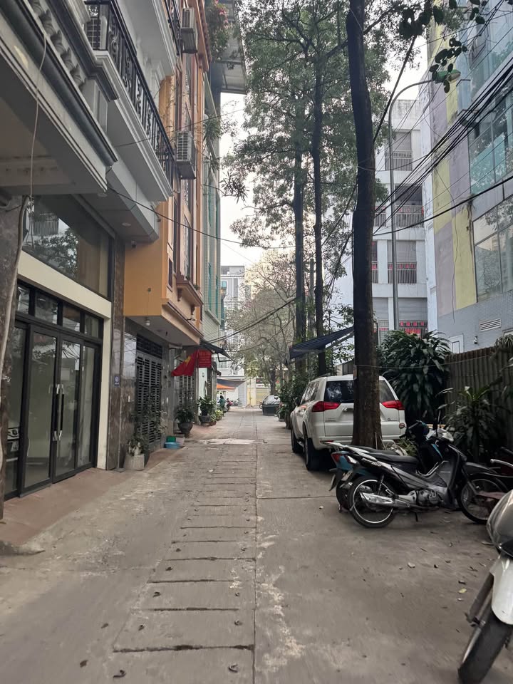 Nhà Phố Lê Lợi, Hà Đông 50m² giá 10 tỷ - Khung cột chắc chắn, kinh doanh thuận lợi!