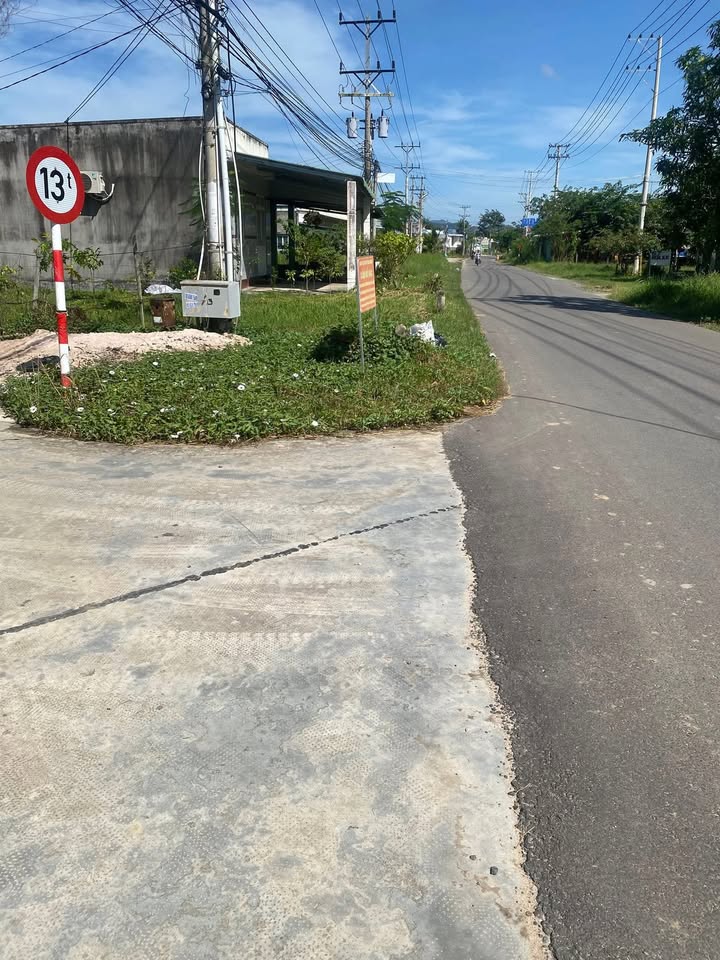 Đất thổ cư km30 Nguyễn Trãi - 228m² chỉ 7.8 tỷ - Sẵn sàng giao dịch!