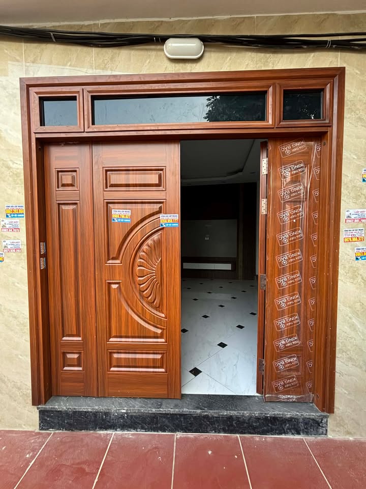 Nhà Phụng Châu 30m² giá 2.x tỷ - Lô góc ô tô đỗ cửa, đầy đủ nội thất!