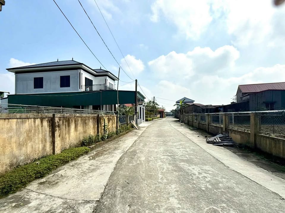 Đất thổ cư Thôn Đoài Phú, Tượng Sơn 140m² giá 1.3 tỷ - Đường rộng 7m, gần trường học!