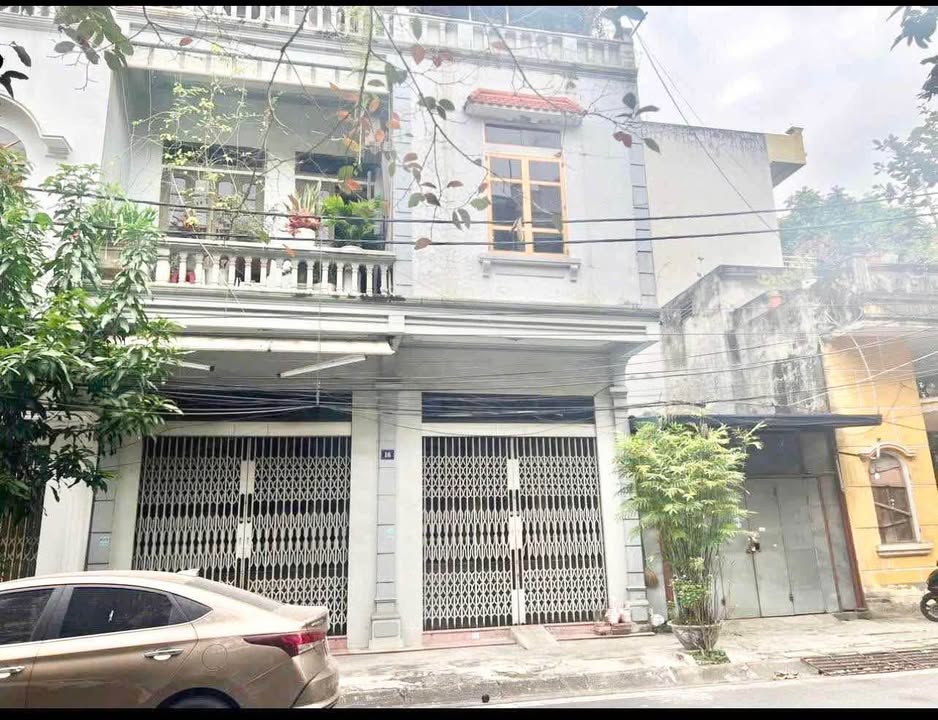 Nhà 3 tầng mặt đường Nguyễn Thi, Nam Định 48m² giá 4.2 tỷ - Đầu tư sinh lời ngay!