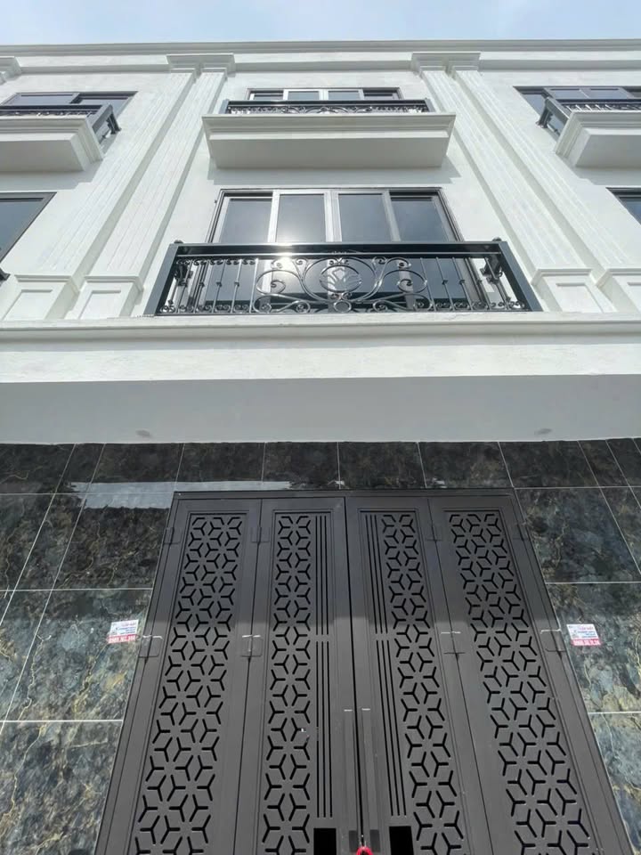 Bán nhà 3 tầng tại TDP Long Châu, Chương Mỹ 99m² - Thiết kế hiện đại, giao ngay!