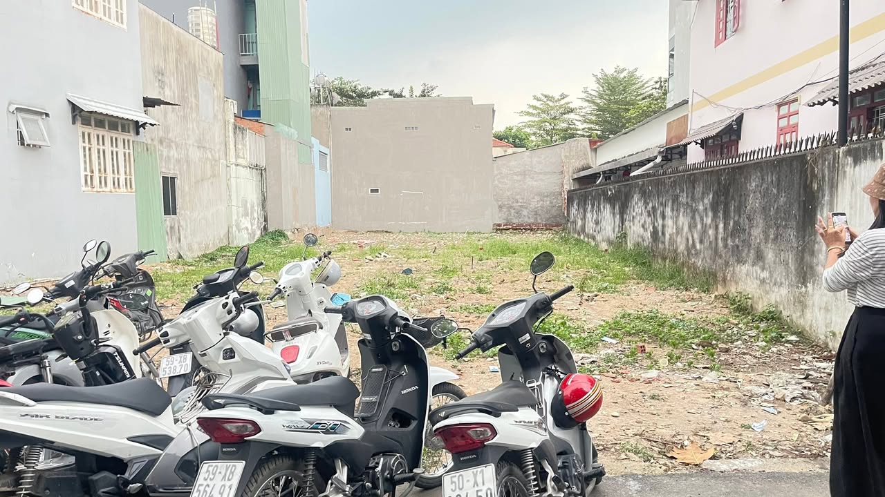 Đất mặt tiền hẻm 31 Đường 160 Tăng Nhơn Phú A 71m² giá 4.9 tỷ - Chính chủ bán gấp!