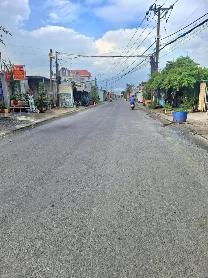 Nhà bán gấp tại xã Gia Thuận, Gò Công Đông, 244.9m² chỉ 2.66 tỷ - Cơ hội không thể bỏ lỡ!