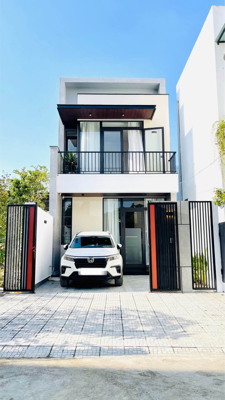 Nhà 2 tầng Nguyễn Như Chương, 86m² giá 3.28 tỷ - Cạnh bể KQH!