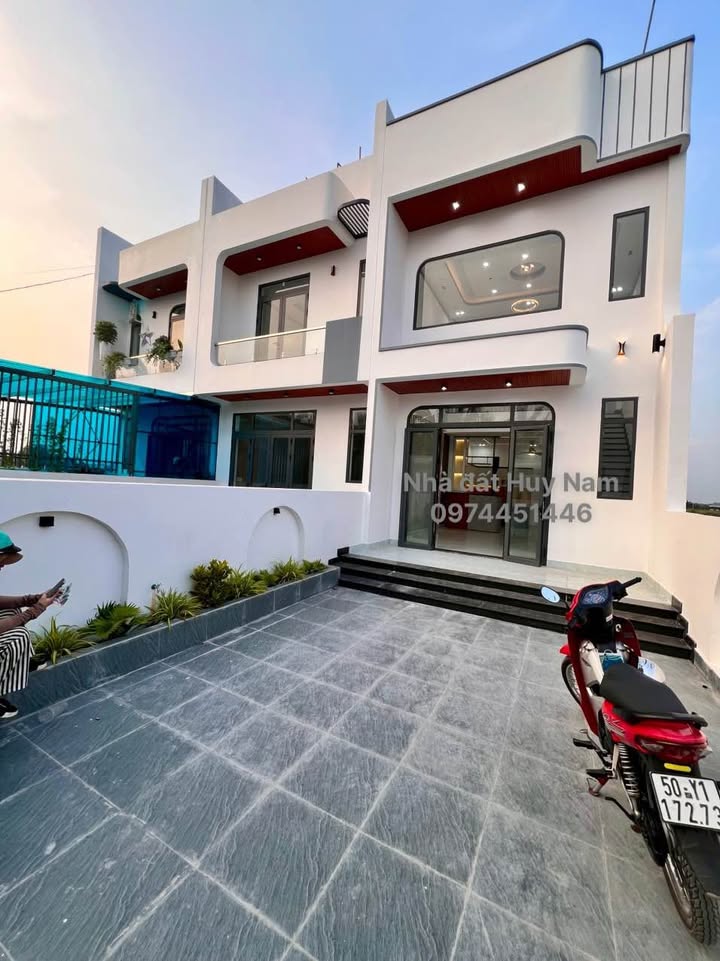 Nhà riêng Đức Hòa, Long An 125m² giá 2.25 tỷ - Sổ hồng riêng, sân để ô tô!