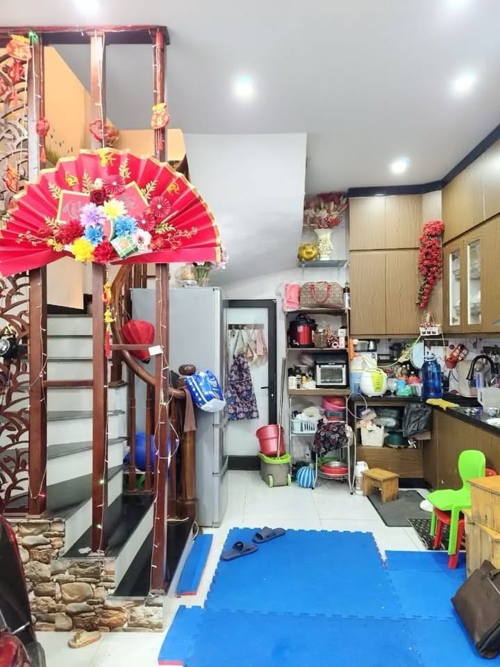 Nhà phố Mỹ Đình 34m² giá 5.9 tỷ - Ô tô đỗ cửa, kinh doanh tốt!