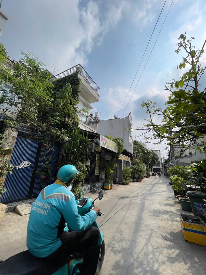 Nhà phố Lê Đình Cẩn, Tân Tạo, 80m² giá 6.4 tỷ - Sổ hồng riêng, hẻm xe hơi thông!