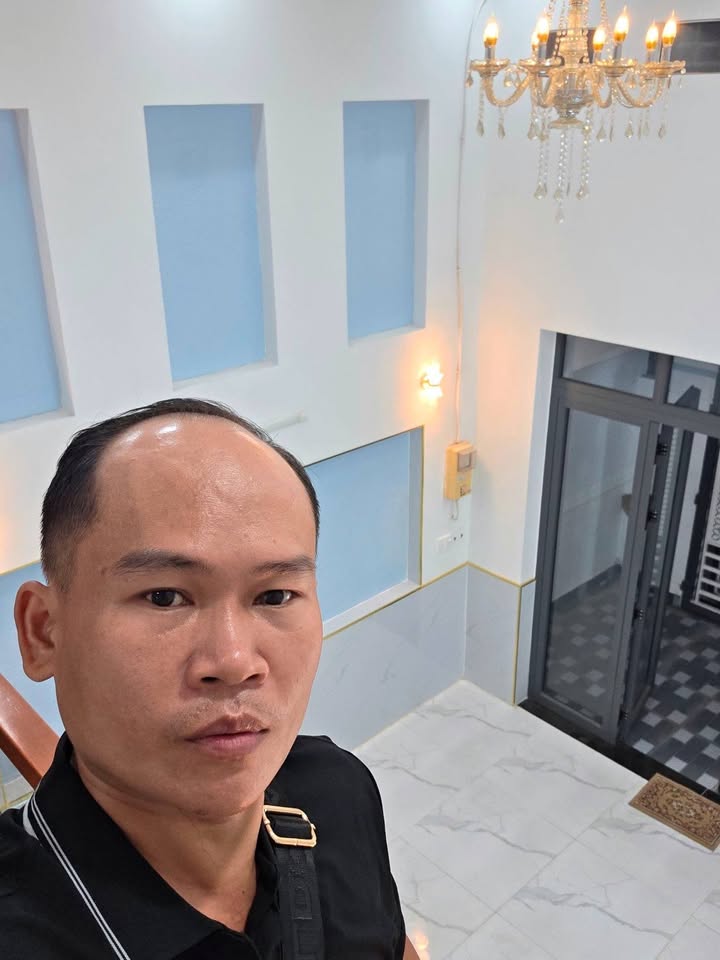 Nhà phố Quận 12 250m² giá 5 tỷ - Không gian sống lý tưởng cho gia đình!