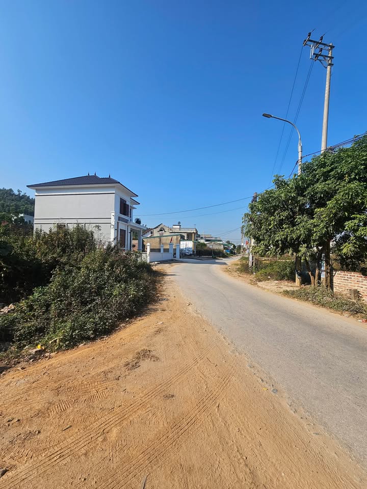 Đất nền 2000m² mặt đường Mai Hòa, giá chỉ 3 tỷ - Cơ hội đầu tư tuyệt vời!