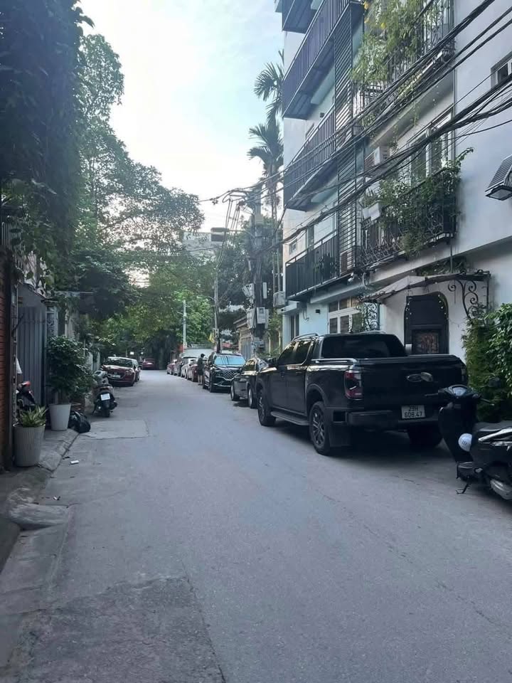 Nhà phố Quảng An 80m² giá 29.5 tỷ - Lô góc bề thế, gần Hồ Tây!