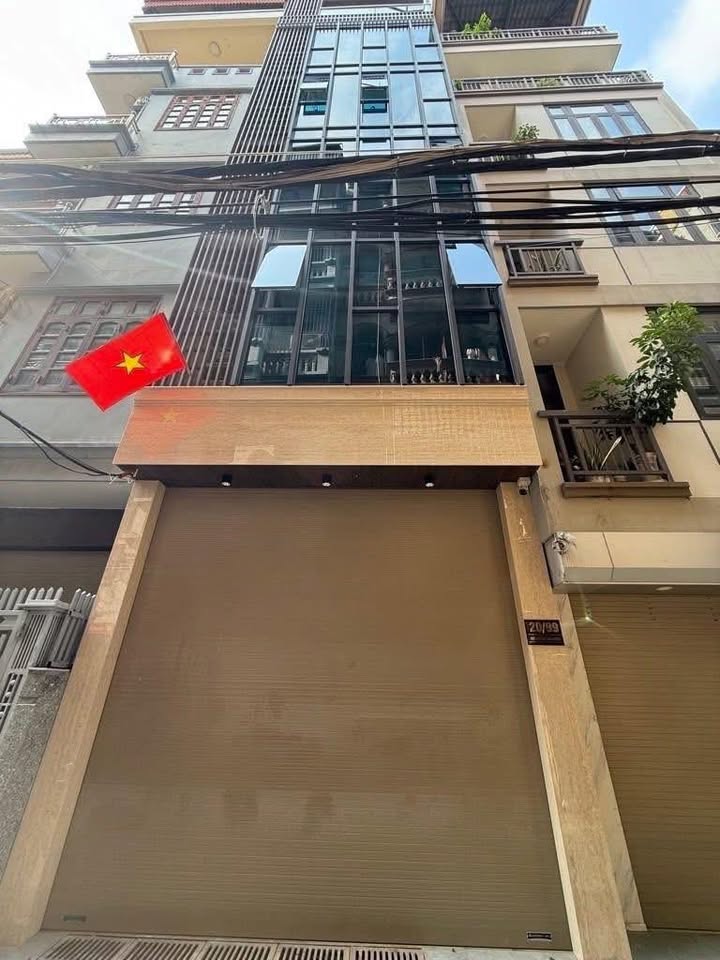 Tòa nhà FrontHouse 8 tầng phố Lương Đình Của, Đống Đa 61m² giá 24.5 tỷ - Vị trí đắc địa, tiện ích đầy đủ!