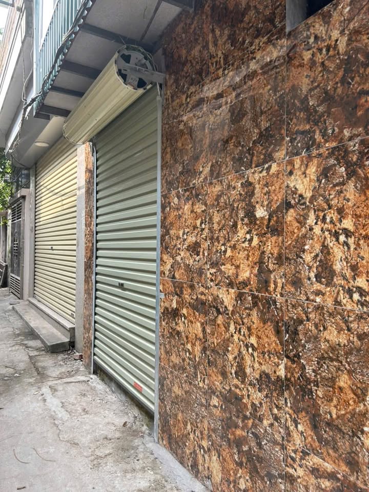 Đất xen kẹt Ngõ 460 Âu Cơ, Quận Tây Hồ 52m² giá 2.5 tỷ - Không quy hoạch, đầu tư tiềm năng!