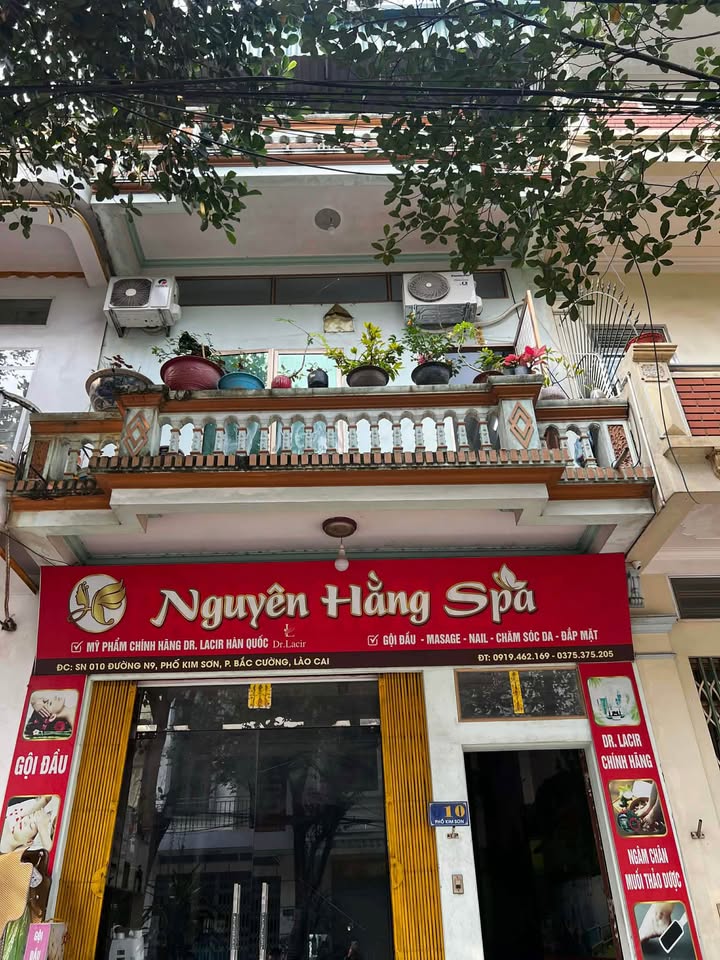 Nhà 2 tầng 1 tum đường Kim Sơn, Lào Cai 125m² giá 4.6 tỷ - Chính chủ bán gấp!