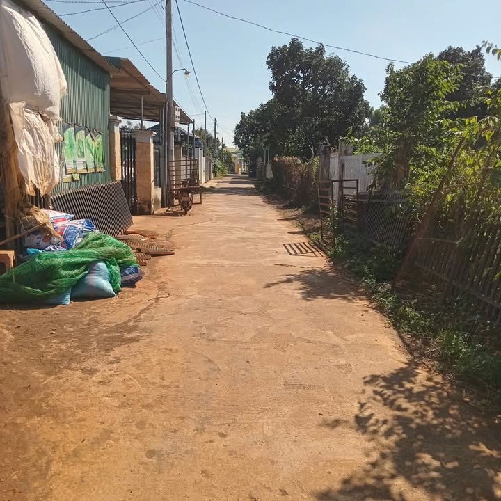 Đất thổ cư 240m² tại chợ Ea Kao - Giá chỉ 1.1 tỷ, cơ hội đầu tư tuyệt vời!