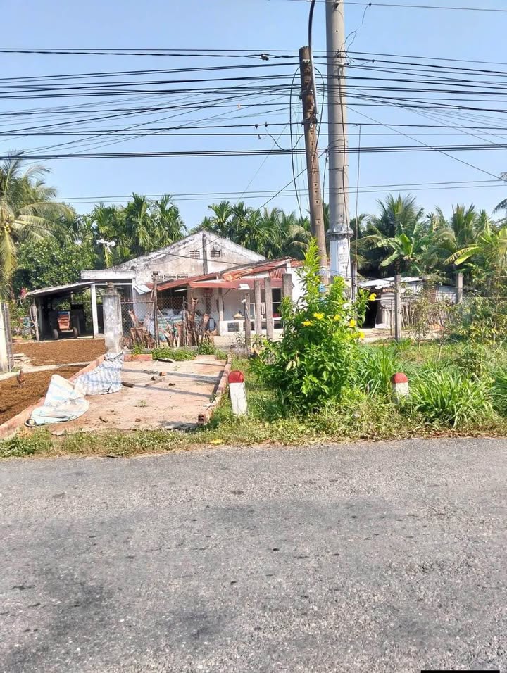 Đất nền Lộ 10, Bình Thành, Giồng Trôm 160m² giá 370 triệu - Sổ hồng chính chủ!