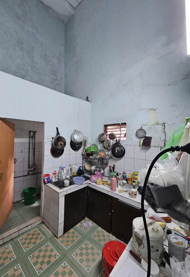 Nhà cấp 4 gác lửng Tôn Đản, Hoà An 54m² giá chỉ 2.6 tỷ - Tiện ích và giao thông thuận lợi!