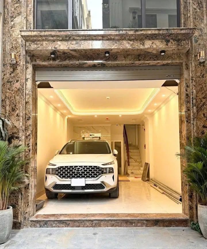 Nhà mặt ngõ Đông Ngạc - Bắc Từ Liêm 34m² giá thỏa thuận - Kinh doanh đắc địa!