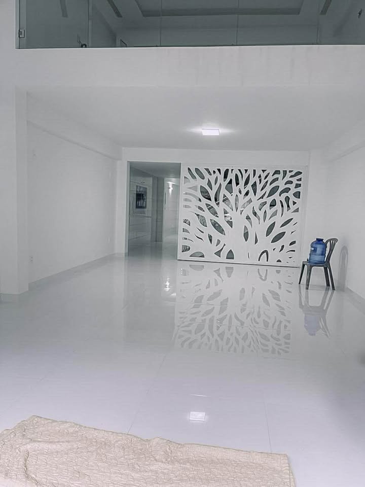 Nhà mặt tiền Duy Tân, Đà Nẵng 97m² giá 11.9 tỷ - Cơ hội đầu tư tuyệt vời!