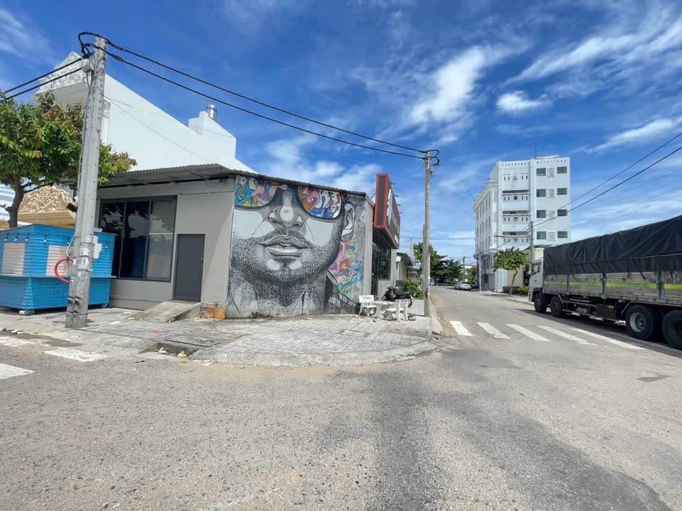 Bán FrontHouse 204m² nhánh Lý Thái Tổ nối dài - Cặp góc 2 mặt tiền, giá chỉ 8 tỷ!