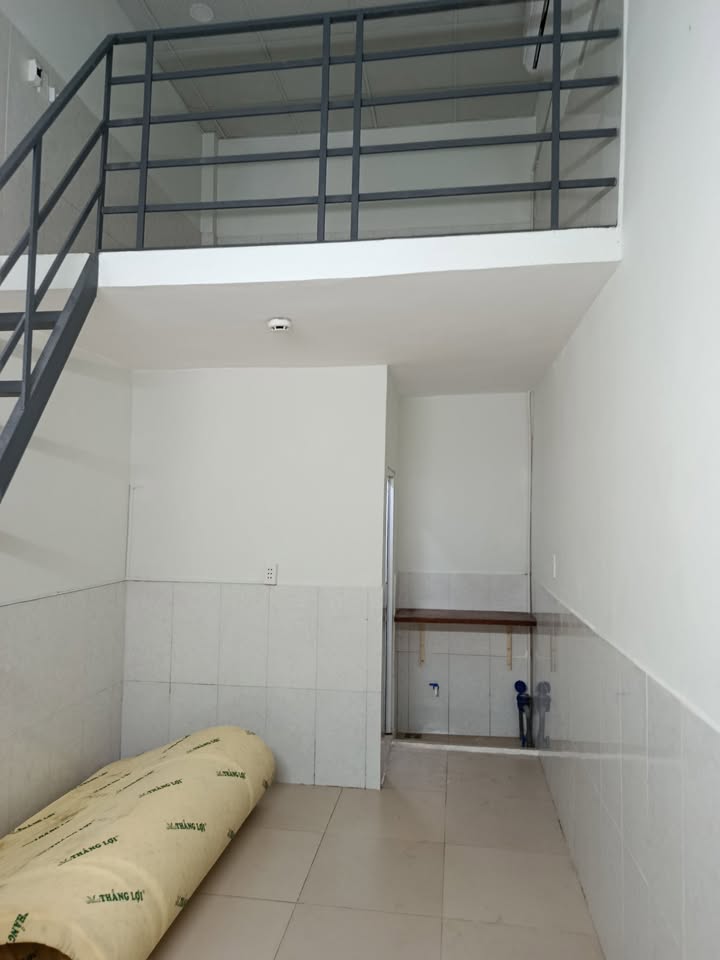 Kiốt cho thuê đường Lê Trọng Tấn, quận Bình Tân 35m² giá 6.5 triệu - Sẵn sàng kinh doanh!