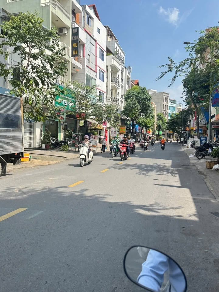 Nhà mặt tiền Nguyễn Thái Bình, Tân Bình 46m² giá 24 triệu - Thích hợp làm văn phòng!