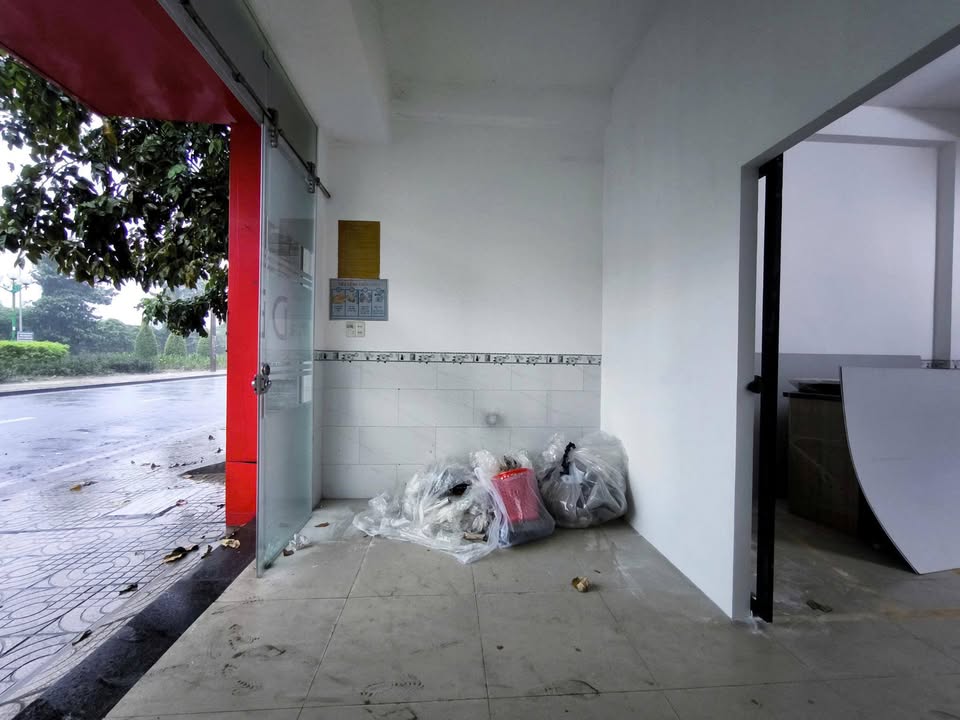 Cho thuê mặt bằng Phường 15, Quận Tân Bình, 5 triệu - Gần sân bay, tiện đi lại!