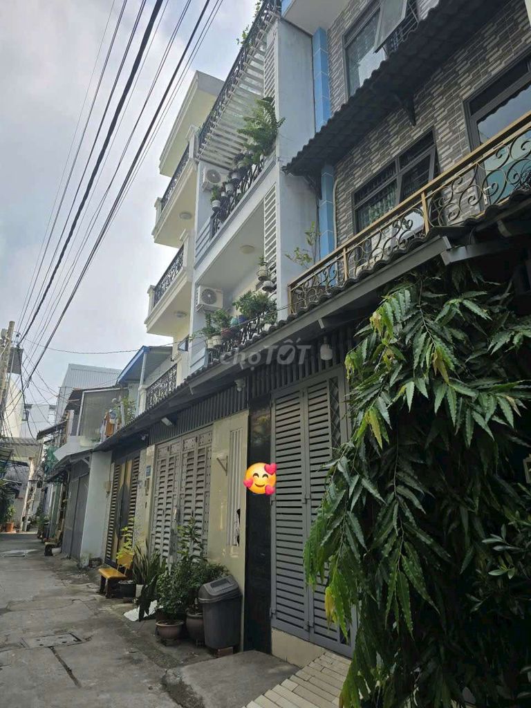 Nhà 2 Tầng 84m² hẻm 3m, 4 Phòng ngủ, Quang Trung, Gò Vấp - Giá chỉ 6.65 tỷ!