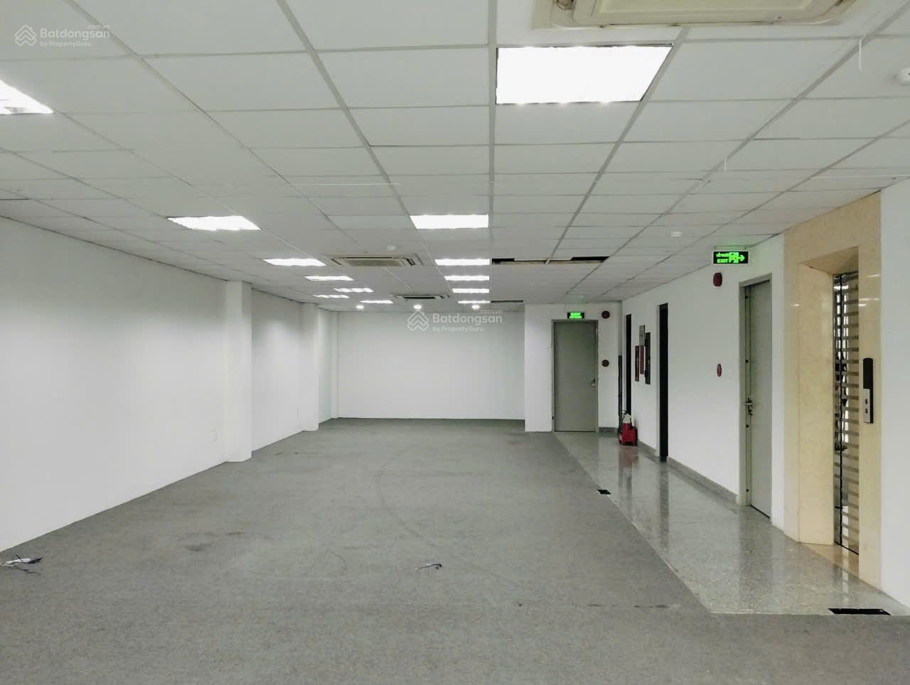 Văn Phòng Đẹp Đường Sông Thao 110m² Giá Chỉ 34 Triệu/Tháng - Tân Bình