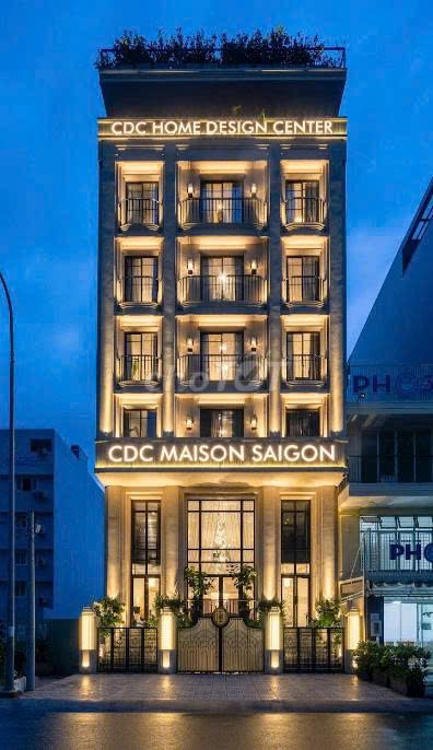 Mặt Tiền Ngã Tư Giao Phan Đăng Lưu - Phan Xích Long Quận Phú Nhuận 180m² Giá 120 triệu - Kinh doanh lý tưởng!