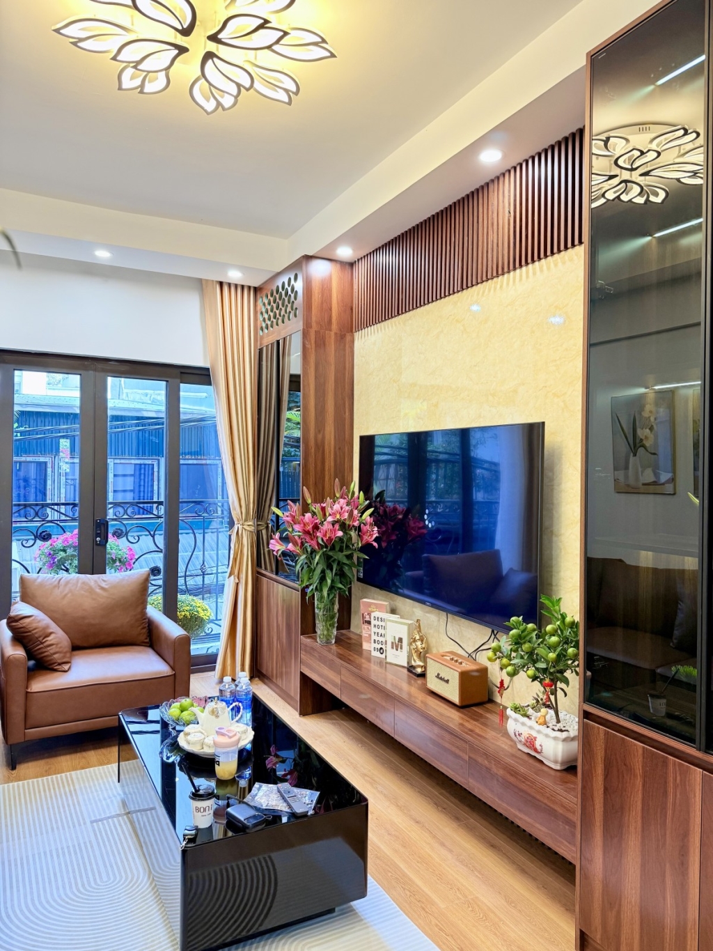 Nhà riêng Lương Khánh Thiện 36m² giá 9.95 tỷ - Ô tô đỗ cổng, vị trí VIP đáng sống!