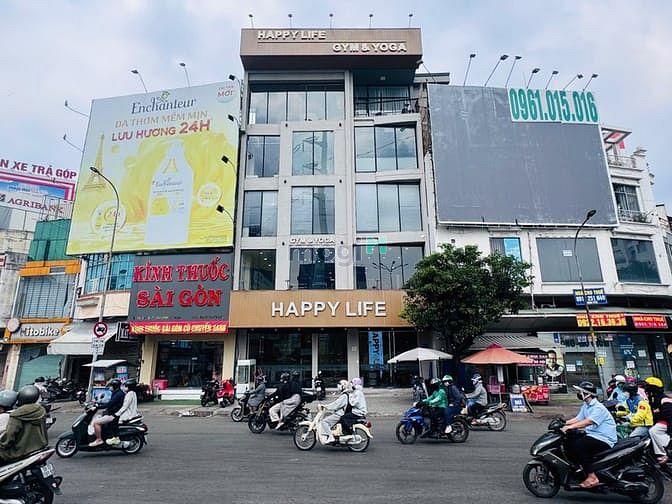 Nhà cho thuê tại vòng xoay 22 Âu Cơ, Phường Tân Sơn, HCM 559m² - Thích hợp làm nhà hàng, café!