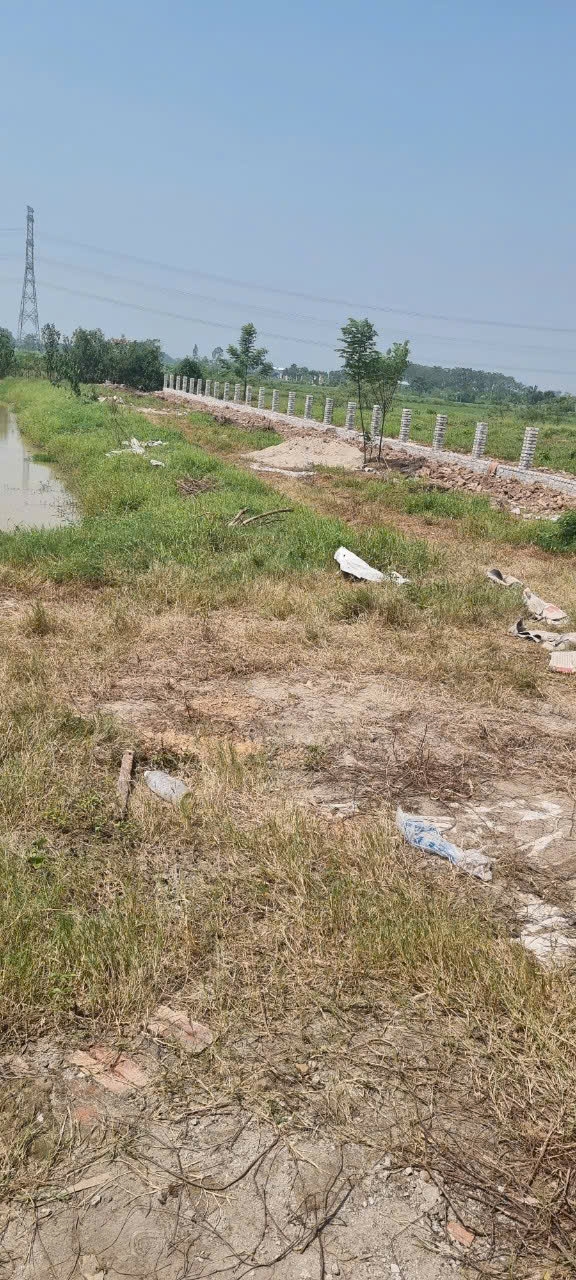 Đất nền 2.200m² tại ngã tư trục chính Chúc Sơn - Cơ hội đầu tư hấp dẫn!