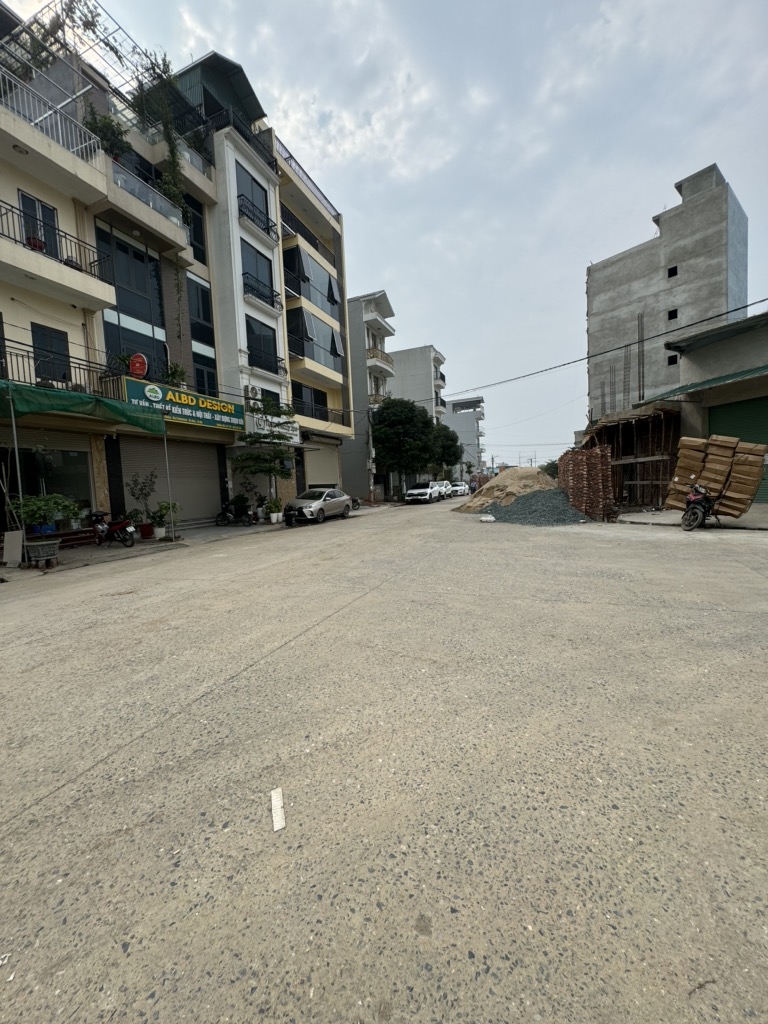 Đất dịch vụ La Phù Hoài Đức 92m² giá 16.6 tỷ - Vị trí đắc địa, giao thông thuận lợi!