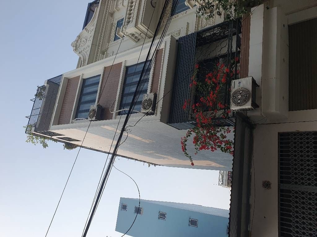 Nhà tái định cư Lưu Phái Thanh Trì 40m² giá 12.7 tỷ - An ninh tốt, tiện ích đầy đủ!