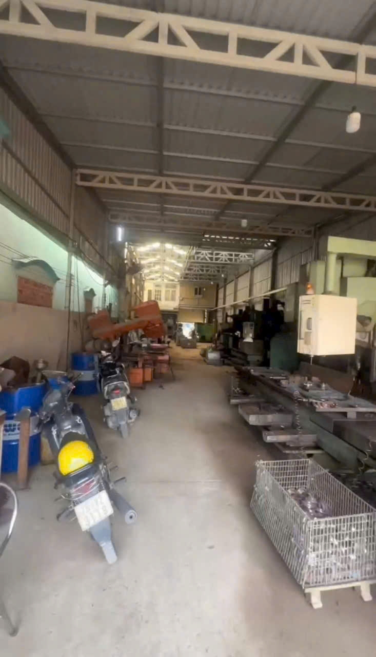 Nhà xưởng mặt tiền Võ Hữu Lợi, xã Lê Minh Xuân 534m² giá 9,6 tỷ - Đầu tư sinh lời ngay!