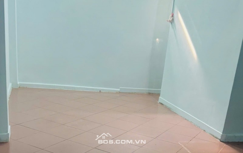 Cho thuê mặt bằng kinh doanh tầng trệt và phòng lầu 1 đường Lý Thường Kiệt - Giá 30 triệu/tháng