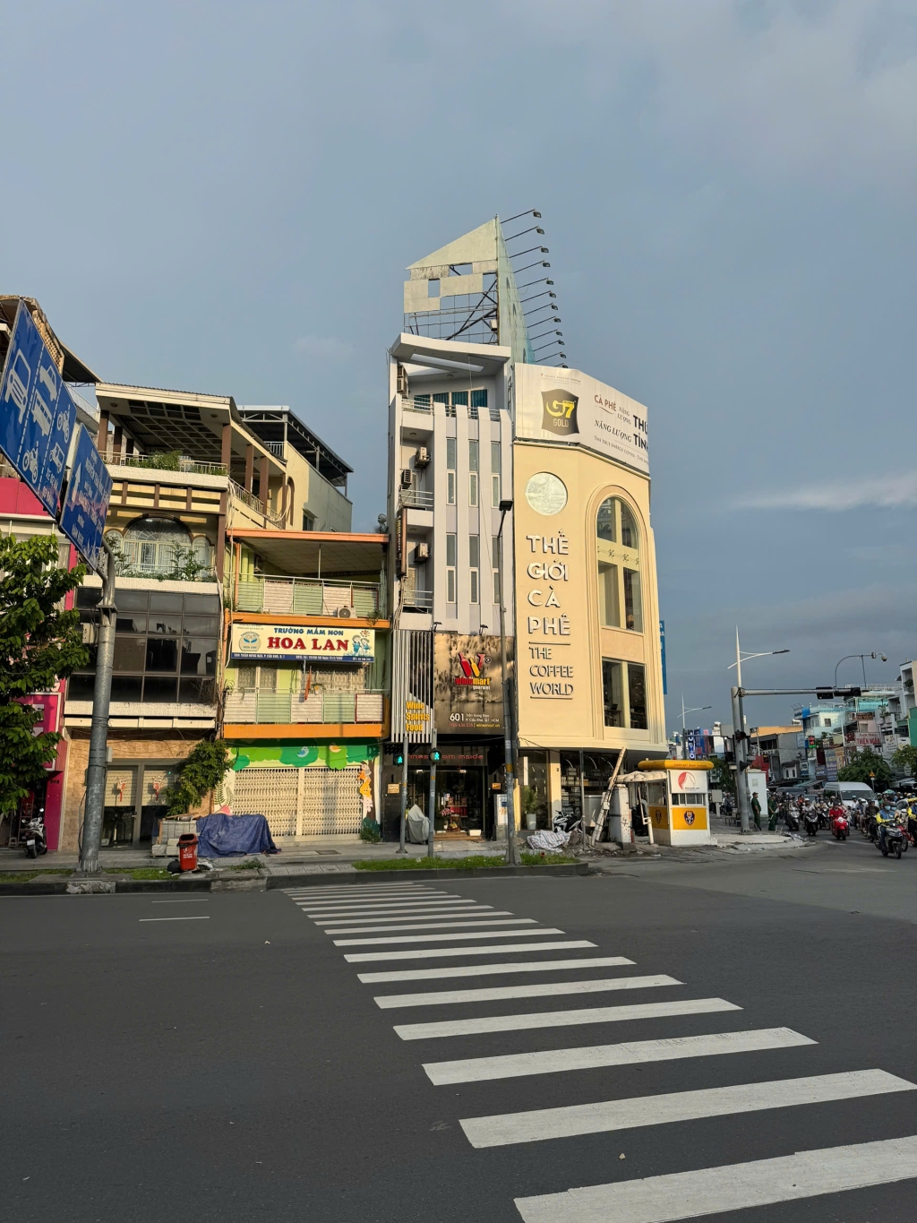 Nhà mặt tiền Trần Hưng Đạo, Quận 1, 76m² giá 47 tỷ - Đầu tư sinh lời ngay lập tức!